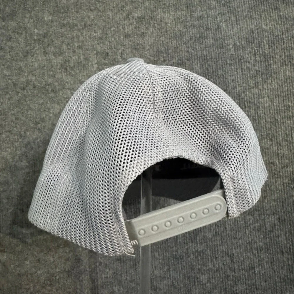 TravisMathew Mens Gray Striped Trucker Hat Flexfit 110 Snapback Golf Cap